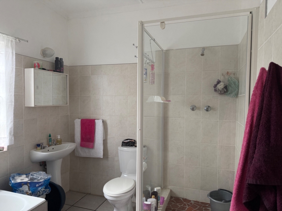 5 Bedroom Property for Sale in Ladismith Western Cape
